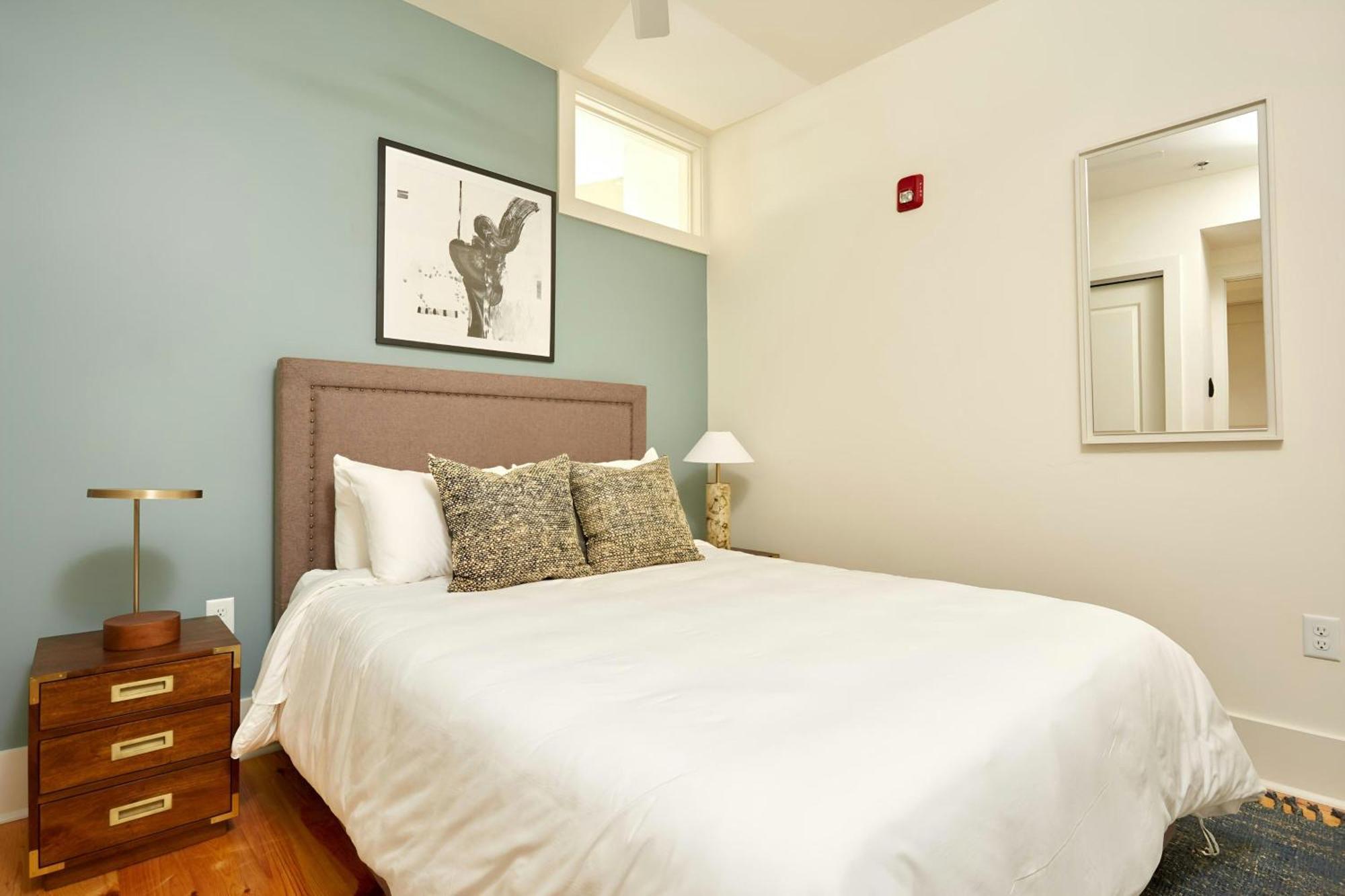 Sonder By Marriott Bonvoy The Louie Cbd Aparthotel New Orleans